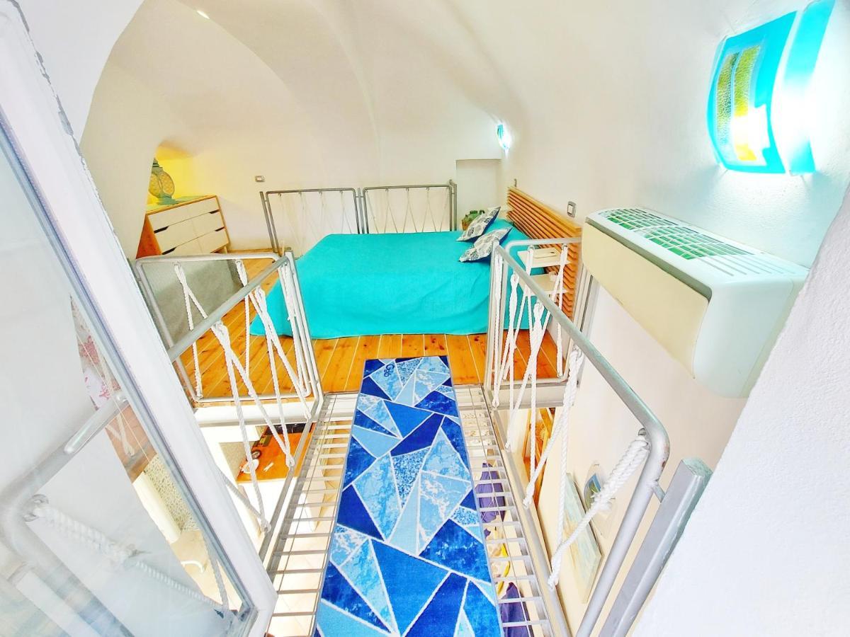 Monolocale Azzurro Procida Apartment Exterior photo